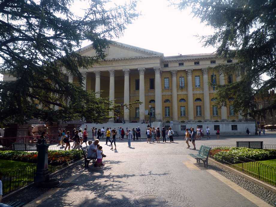 Palazzo Barbieri (3)